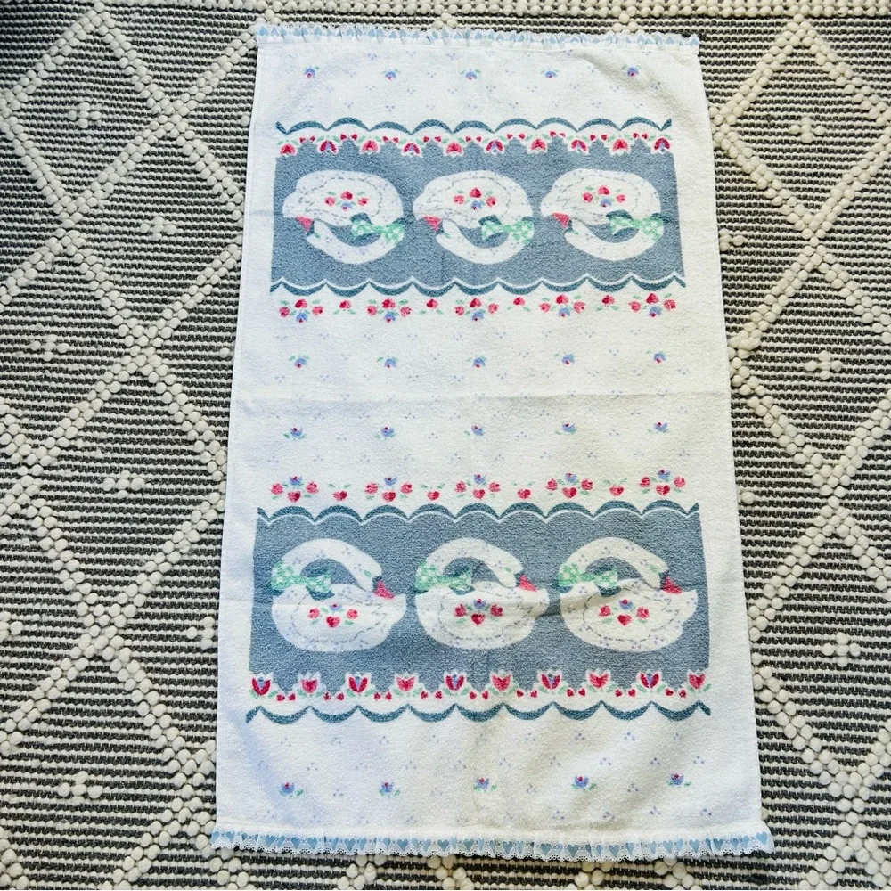 Vintage 80s Swans Hand Towel with Heart Lace